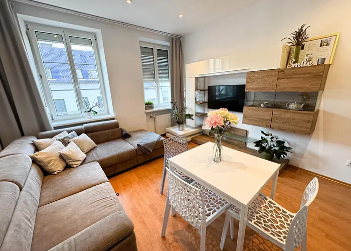 Gorgeous Centre In With Free Parking *