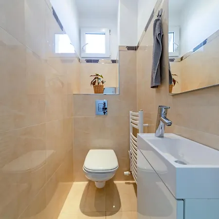 Gorgeous Centre In With Free Parking Appartement *