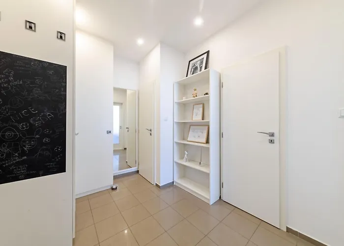 Apartament Gorgeous Centre In With Free Parking