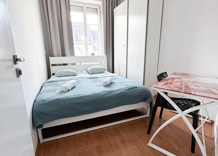 Gorgeous Centre In With Free Parking Apartament